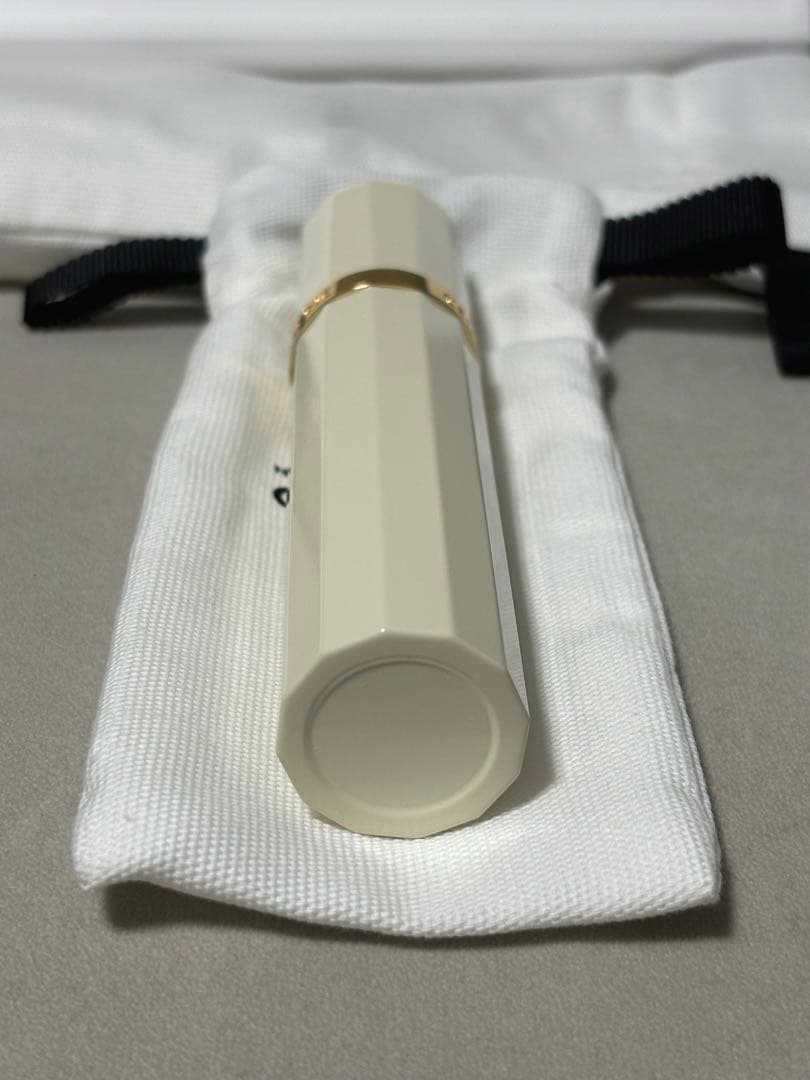 断捨離中様専用】CELINE 香水 アイボリー トラベルスプレー - メルカリ