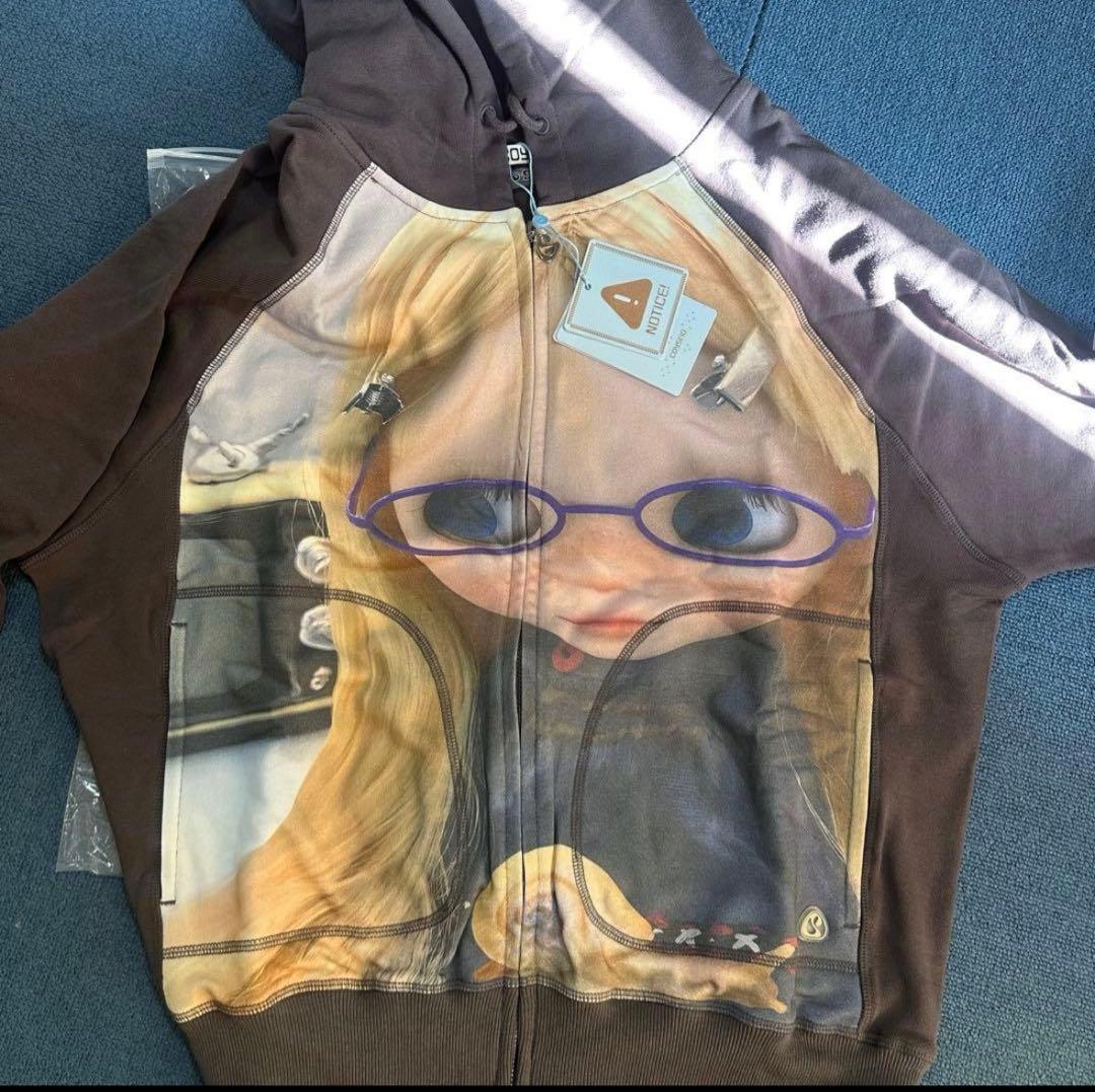 COYSEIO X BLYTHE GRAPHIC ジップアップ パーカー - メルカリ