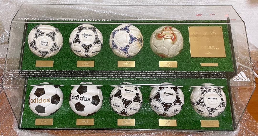 希少】 ワールドカップ アディダス ヒストリカルマッチボール1970-2002