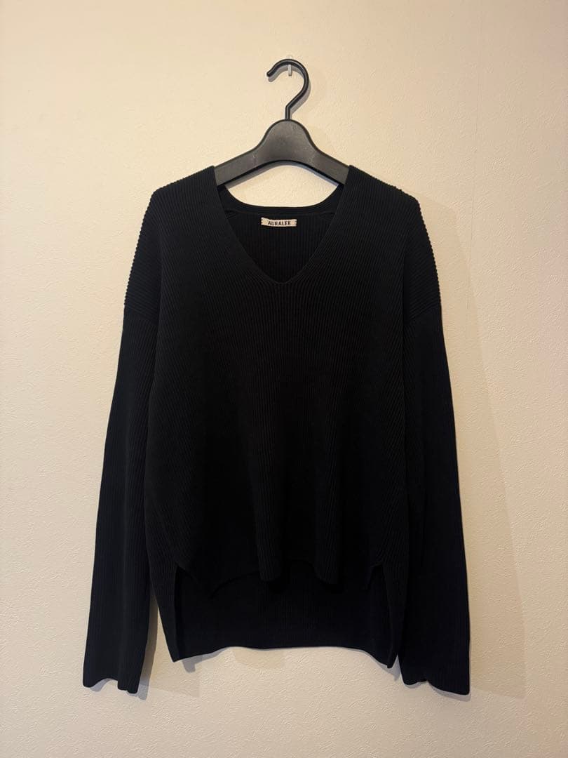 AURALEE Vネック リブニット ブラック