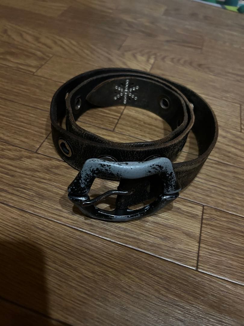 ビンテージ スタッズレザーベルト オニキス - メルカリ
