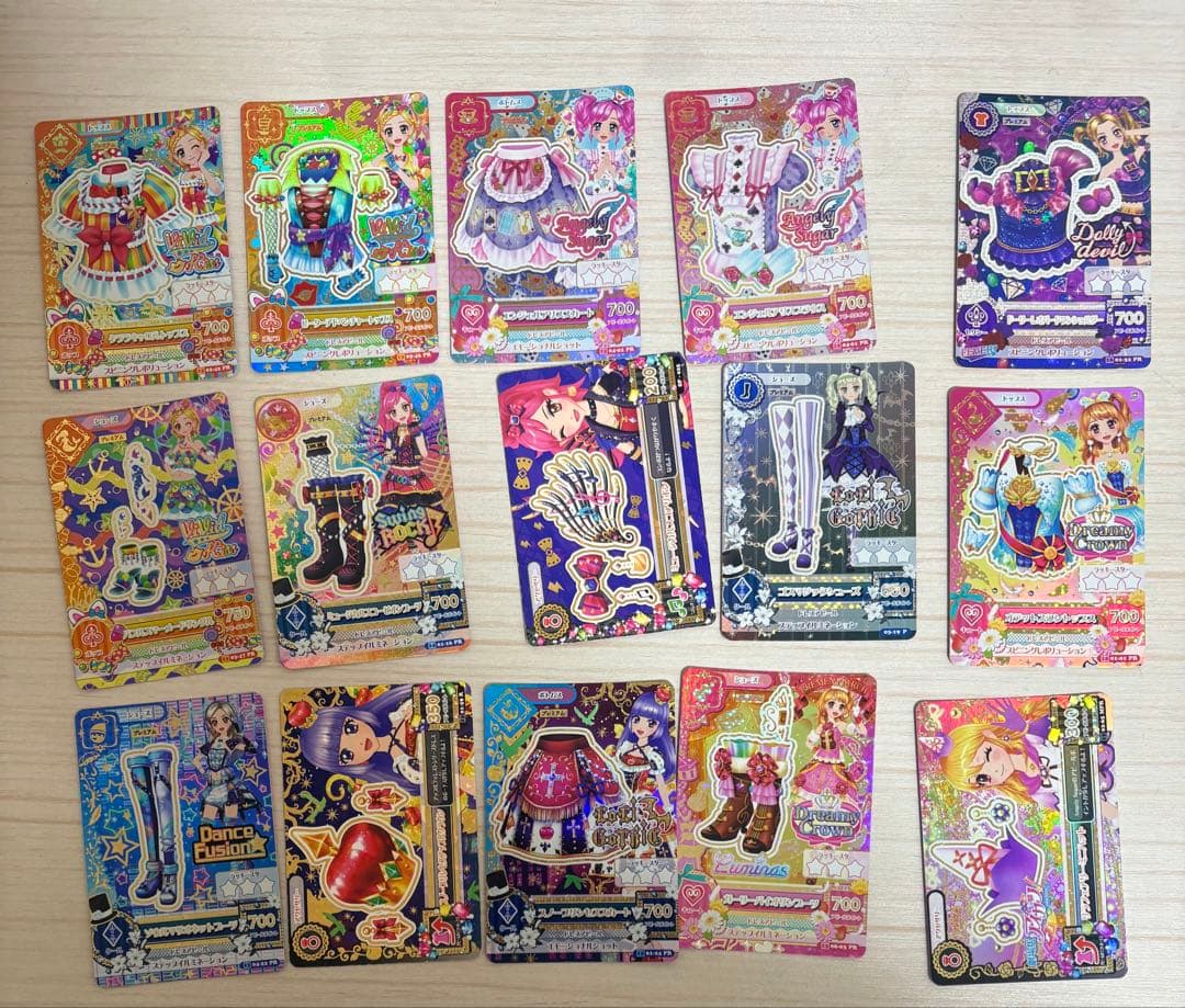 アイカツカード全310枚＋学生証2枚 - メルカリ