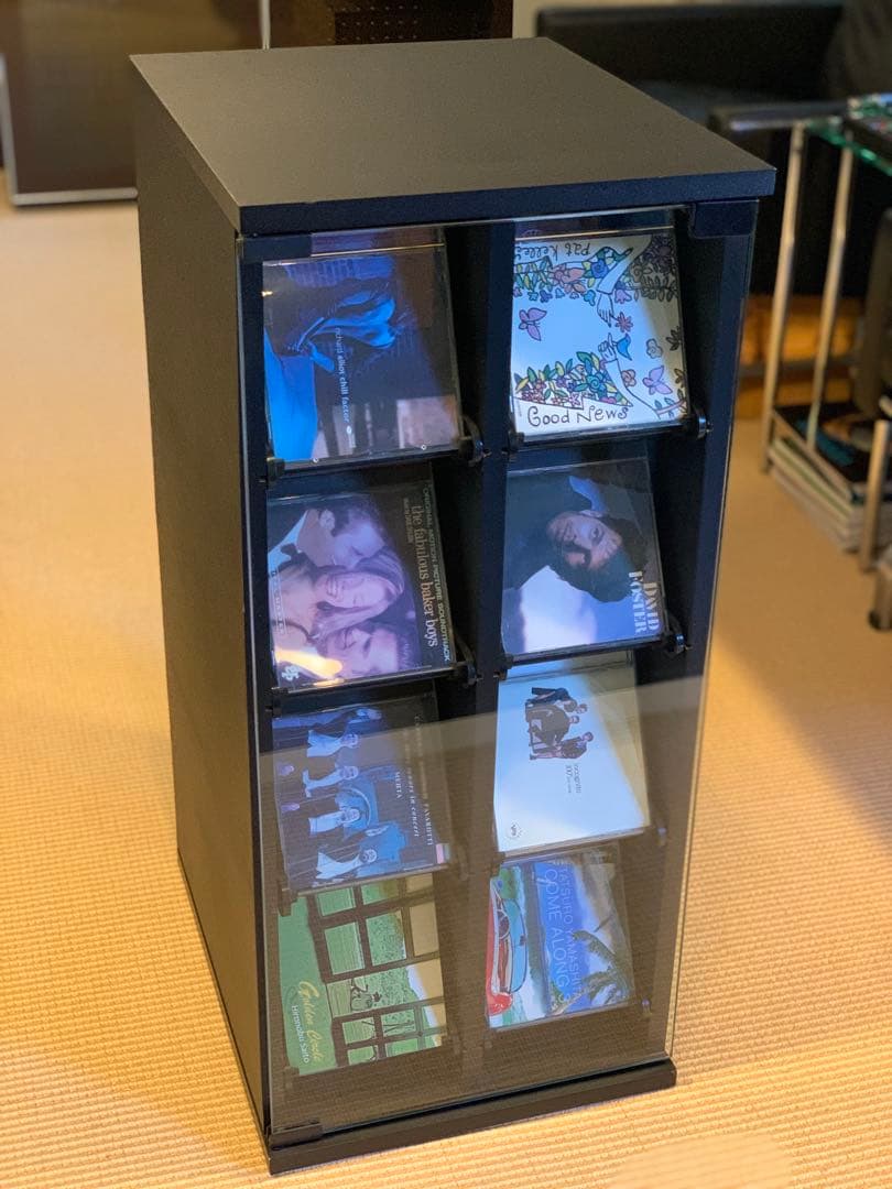 K　CDラック 黒 ガラス扉付き　160枚収納（3台あったうち最後の1台） 楽天市場】本棚 大容量 扉付き cdラック 収納棚 棚 おしゃれ 薄型