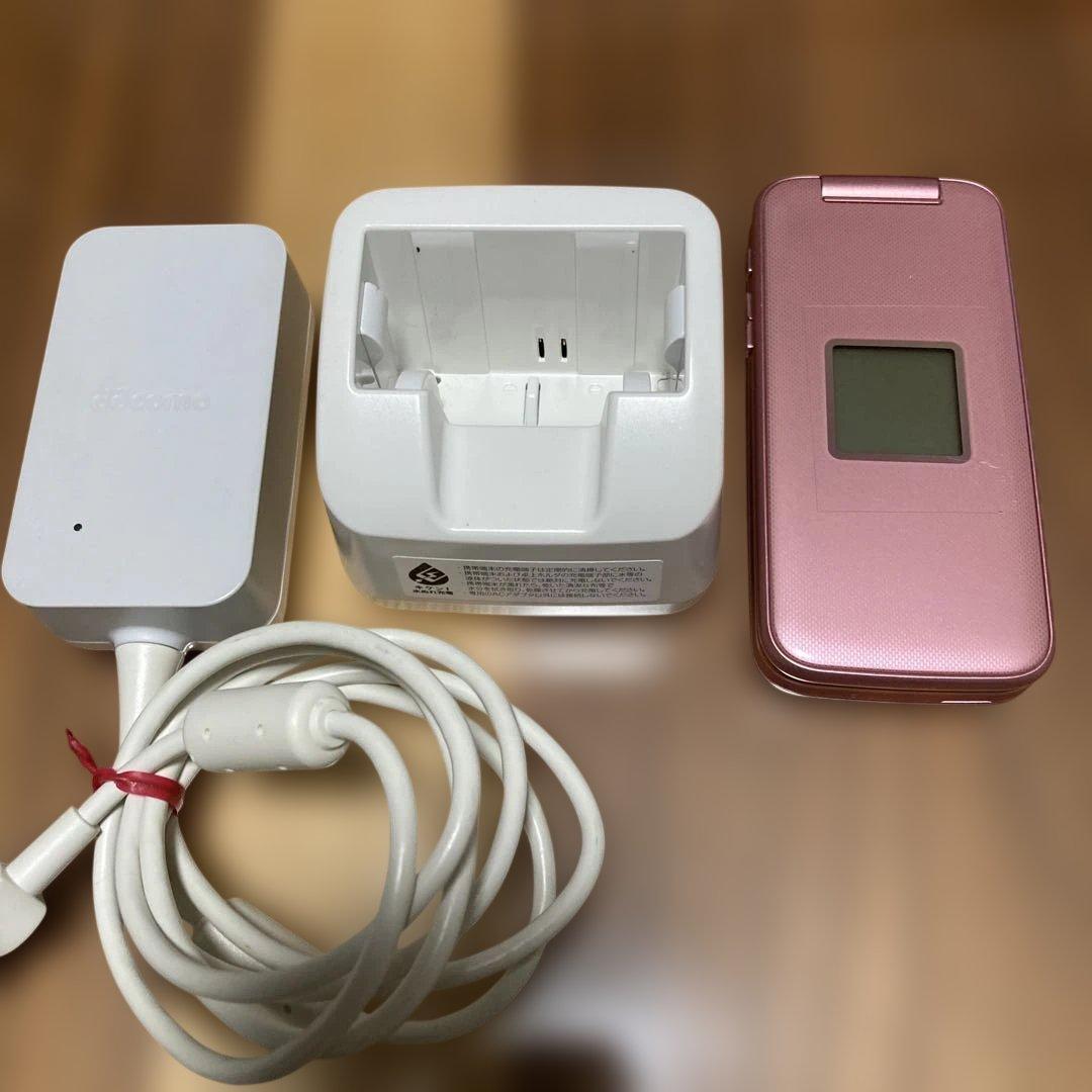 docomo F-02J ピンク 携帯電話 本体 中古 ドコモ らくらくホン F-02J