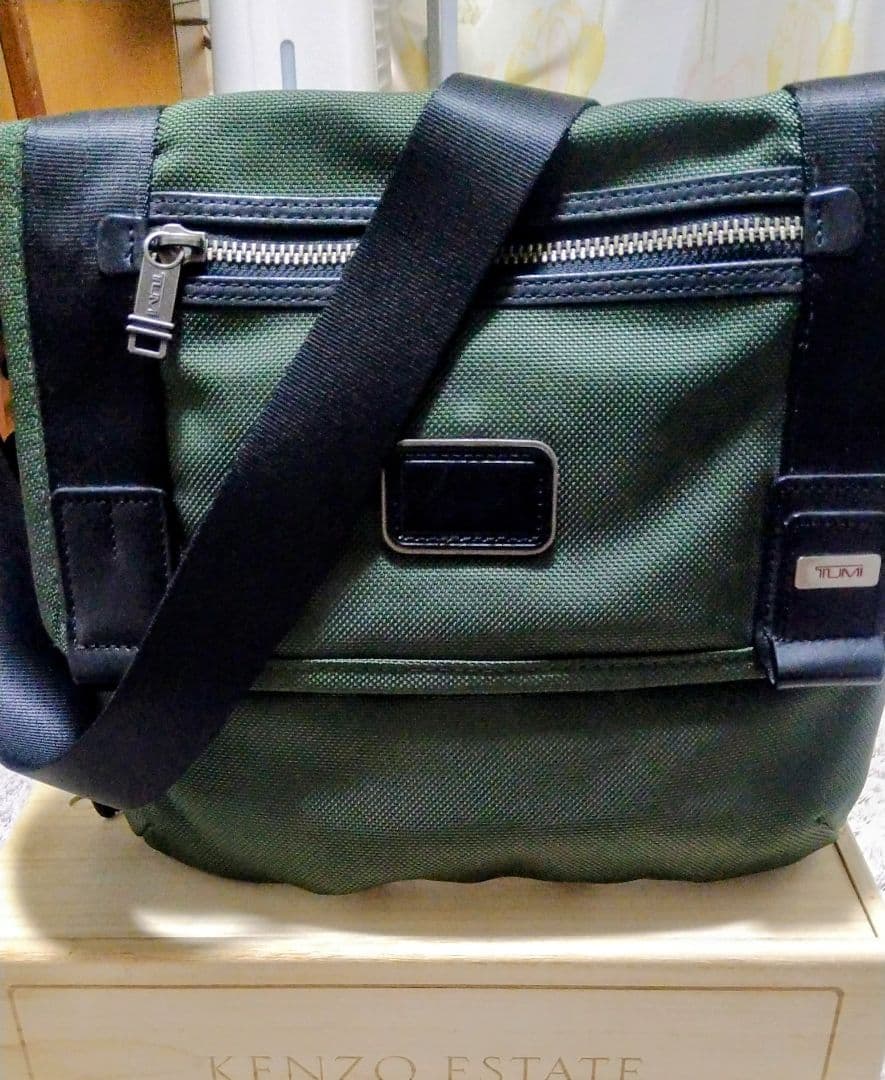 TUMI 【22371SPH Beatle Mini ショルダー バッグ】 トゥミ＞ミニショルダーバッグ – KAWANO ONLINE SHOP