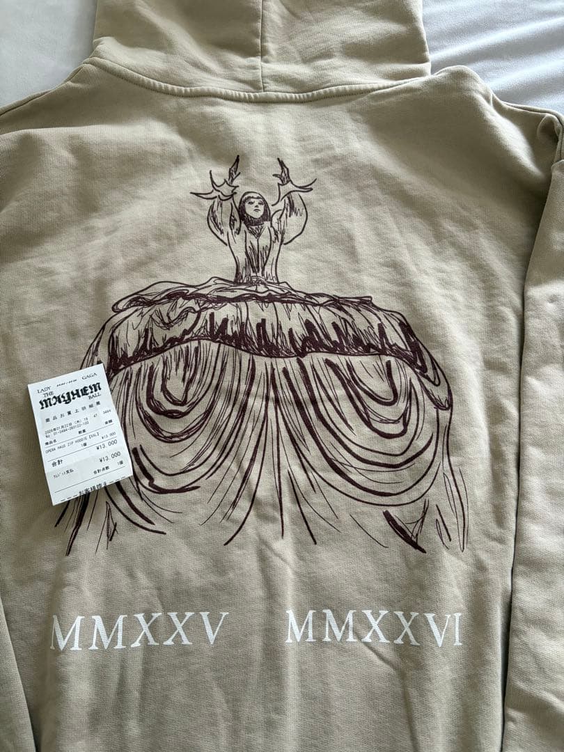 LADY GAGA MAYHEMBallグッズ ジップアップパーカーXXL - メルカリ