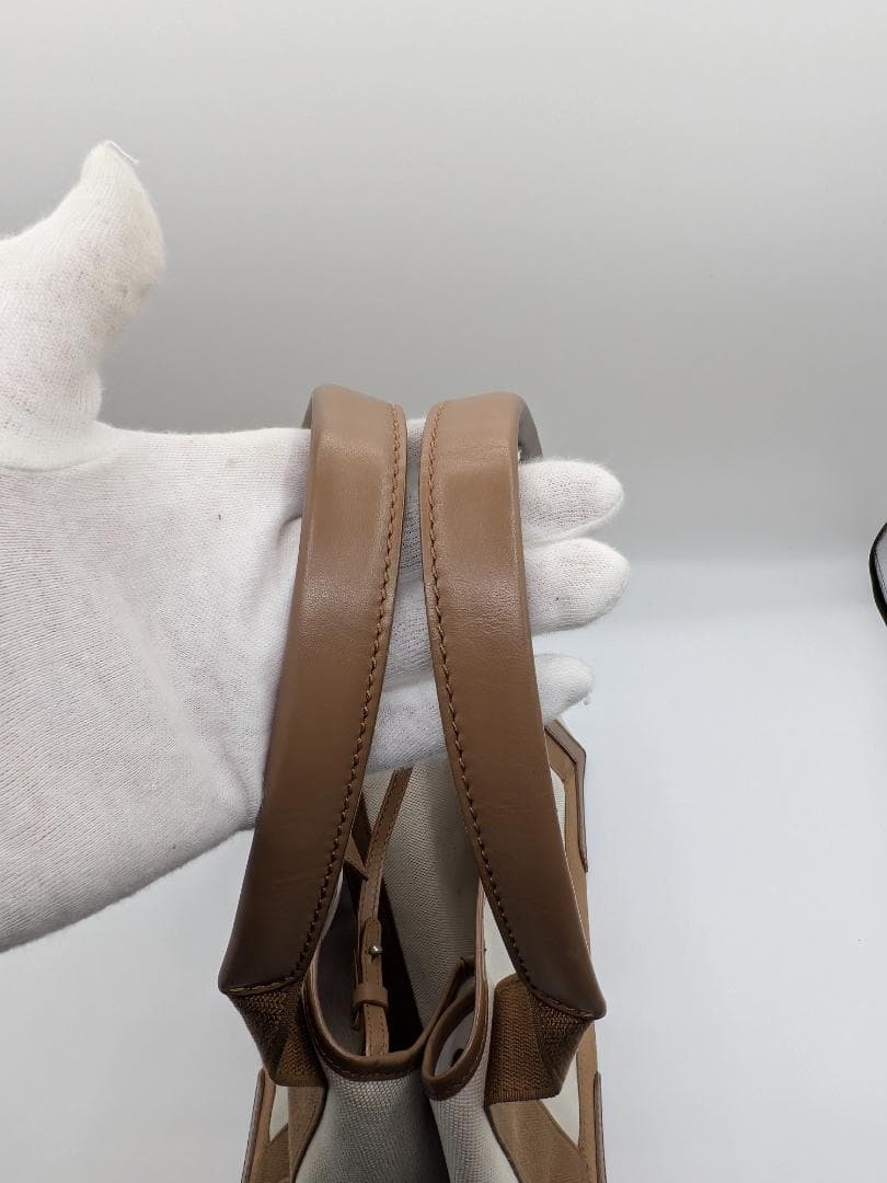 良品✨ バレンシアガ ネイビーカバス キャンバス ベージュ 0LJ - メルカリ