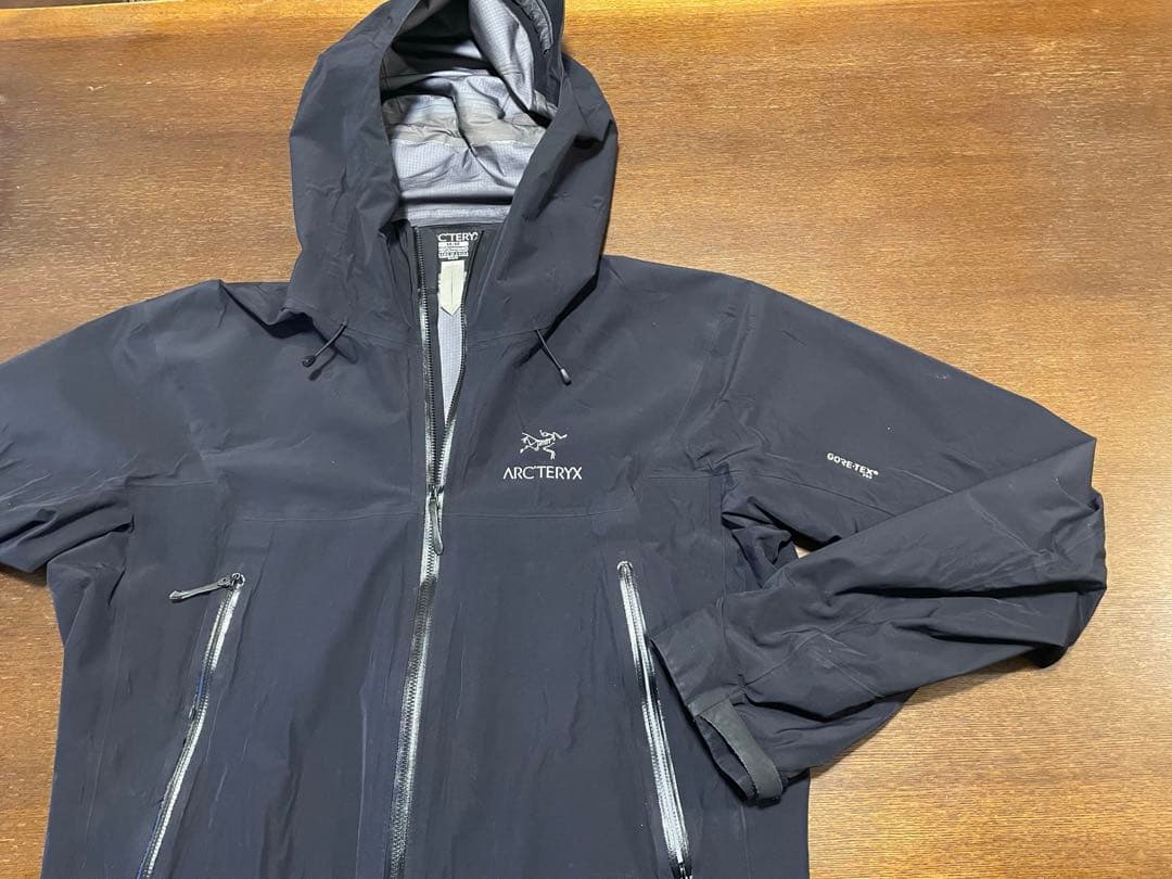 abide 本日お値下げARC'TERYX ブラック マウンテンパーカー ARC'TERYX メンズ ジャケット ALPHA JACKET (ARC'TERYX/マウンテン
