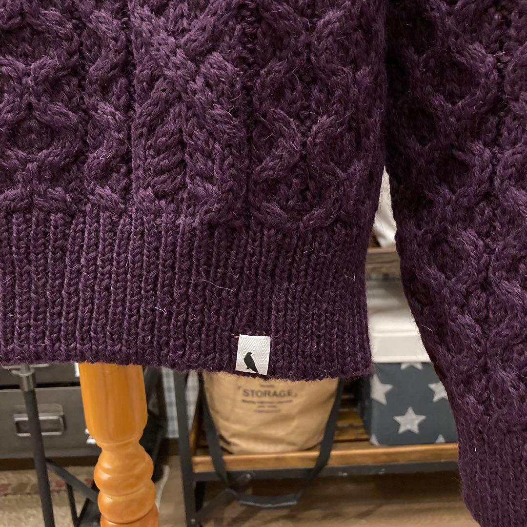 ペレグリン アランケーブルクルーネックニット パープルケーブルニット