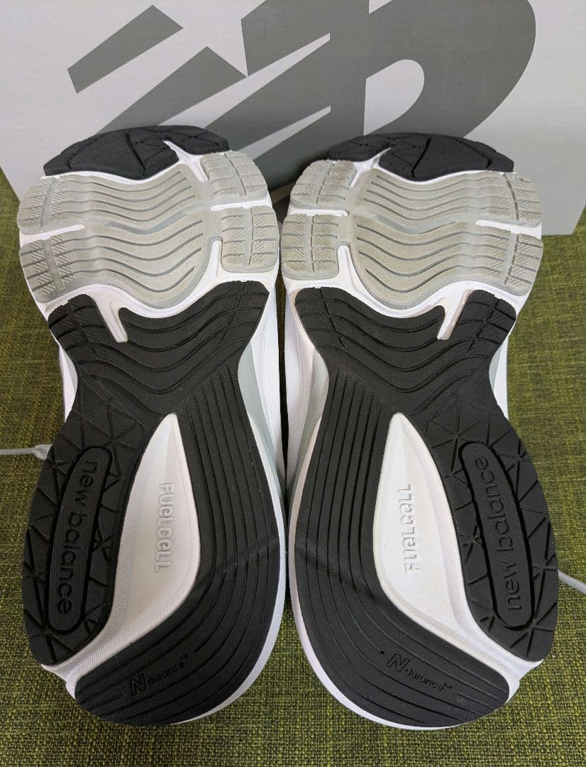 【極美品】New Balance 990v6 グレー 24.0cm