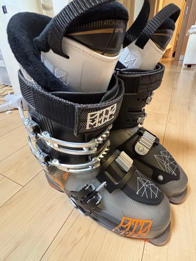 スキーブーツ26センチAtomic waymaker flex80