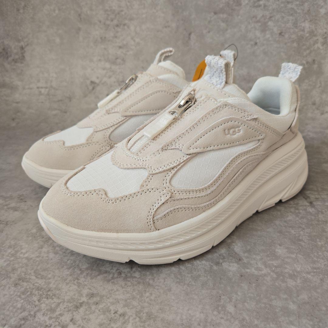 《新品》UGG CA1 ZIP ホワイト 24cm 厚底 軽量 ジップ 箱あり