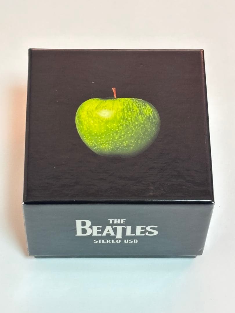ザ・ビートルズBOX(限定生産品)(USBメモリ) - メルカリ