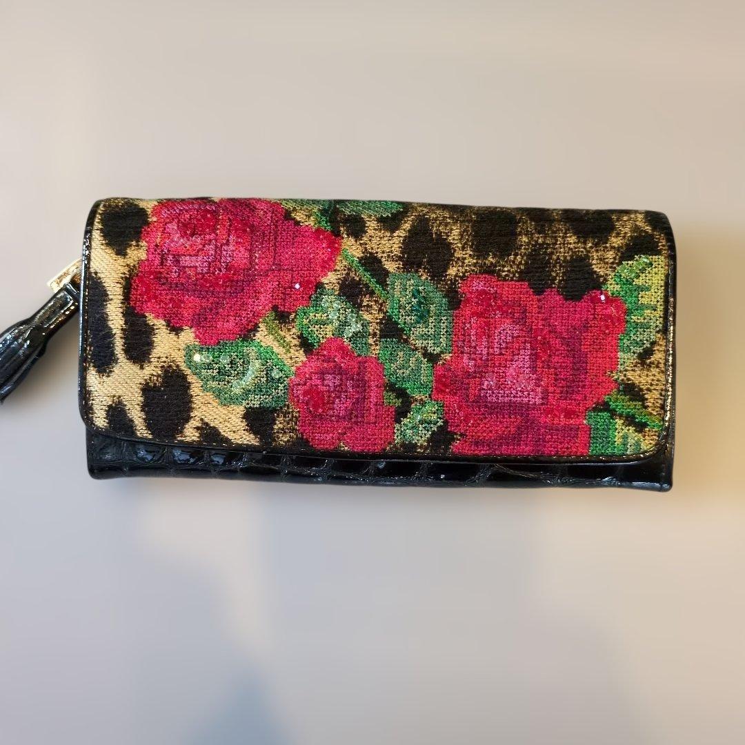 Think Bee! ヒョウ柄 バラ刺繍 長財布 - メルカリ