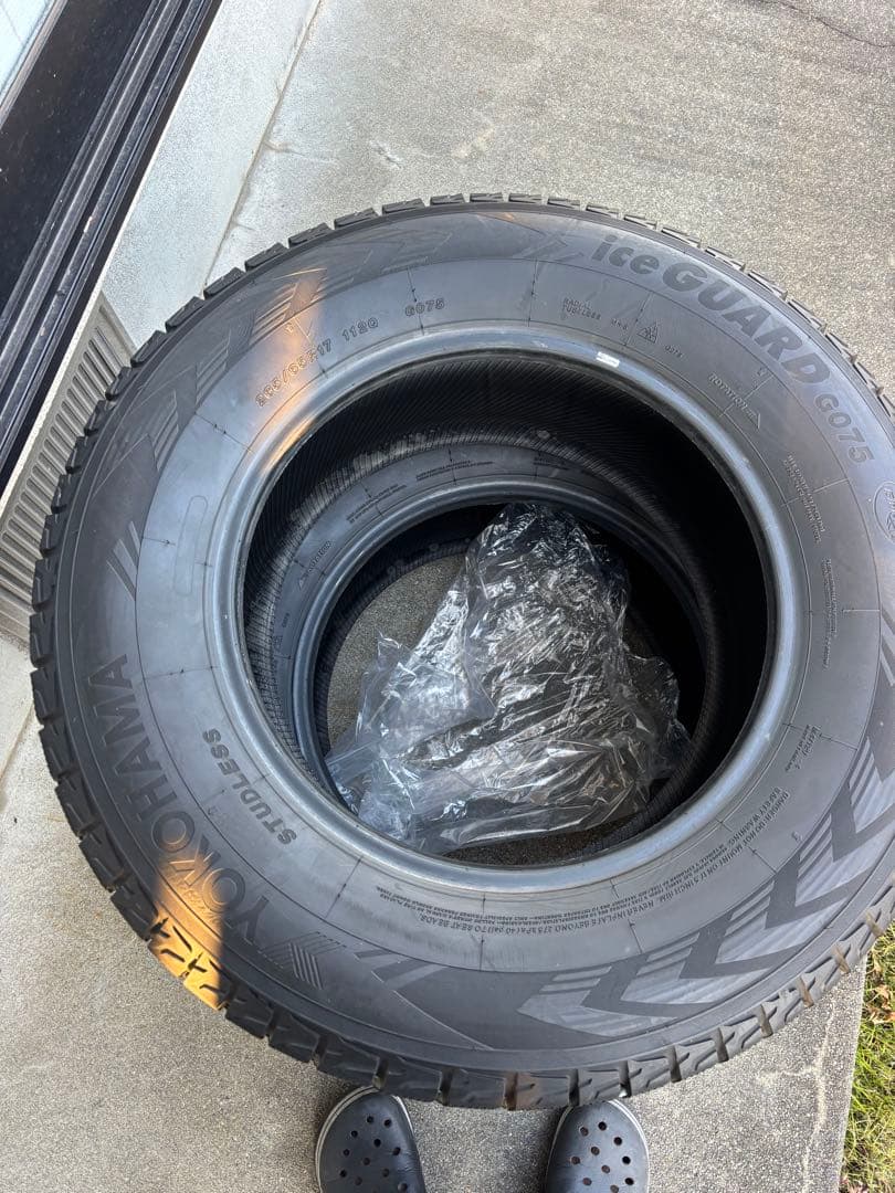 スタッドレスタイヤ　265/65/R17 バリ山