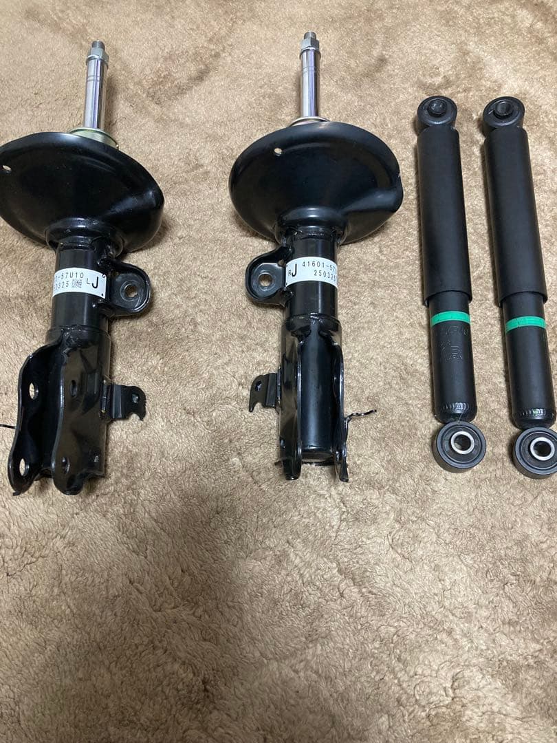 ショックアブソーバー4本セット KYB MC-57531426 KYB カヤバ ニューSR MC ホンダ N-BOX 2WD（車両型式