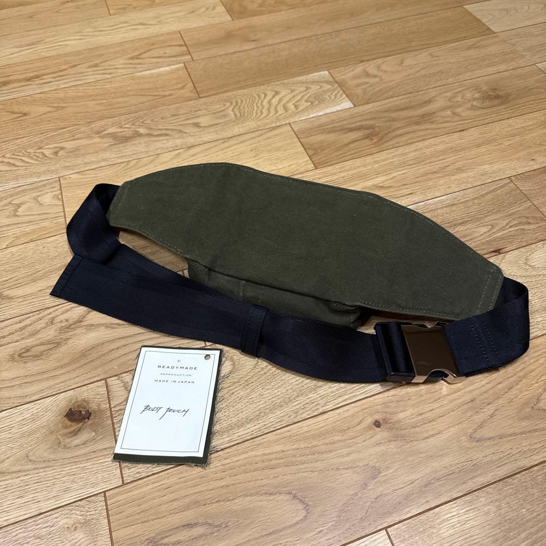 田舎の貧乏人　READYMADE BODYPOUCH