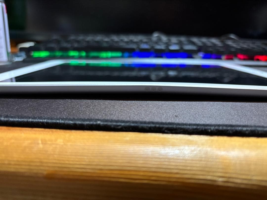 iOS26.2.1】iPad第8世代 動作正常すぐに使えます！A2270 - メルカリ