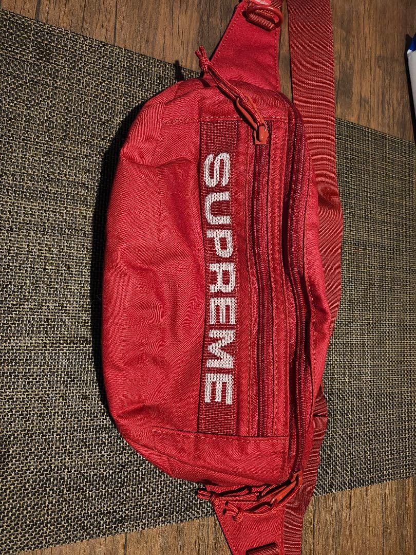 SUPREME ボディバッグ レッド Supremeシュプリーム ボディバッグ ウエストバッグ 赤レッド - メルカリ