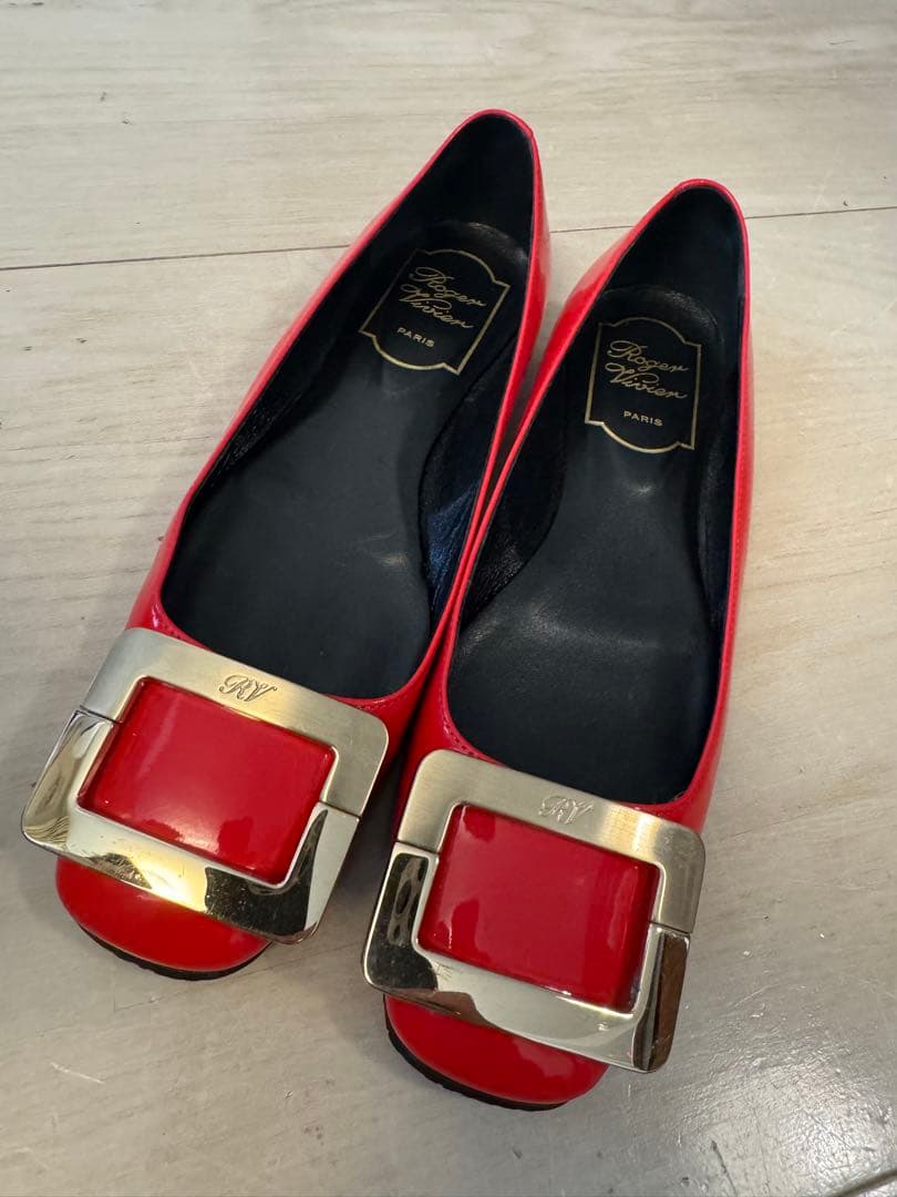 美品】ロジェヴィヴィエ レッド トランペットフラットパンプス 22.5cm