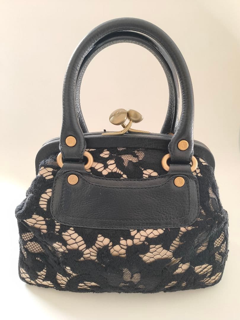 【特価！レア⠀】セリーヌトリオンフがま口手提げバッグ 特価！レア⠀】セリーヌトリオンフがま口手提げバッグ - メルカリ