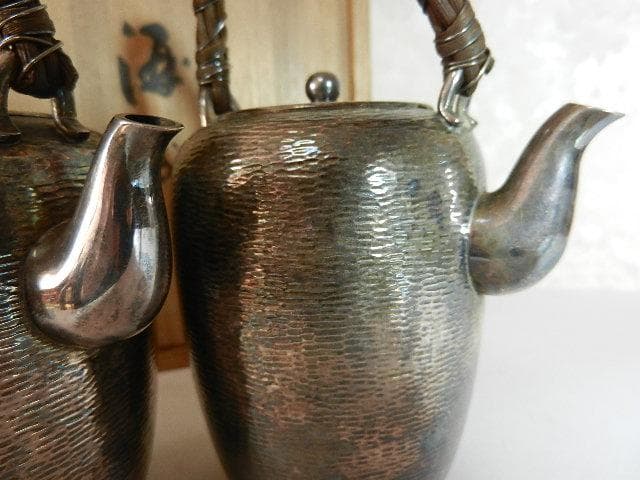 京都「岡野利光」造　純銀製棗形酒器「ちろり」一対