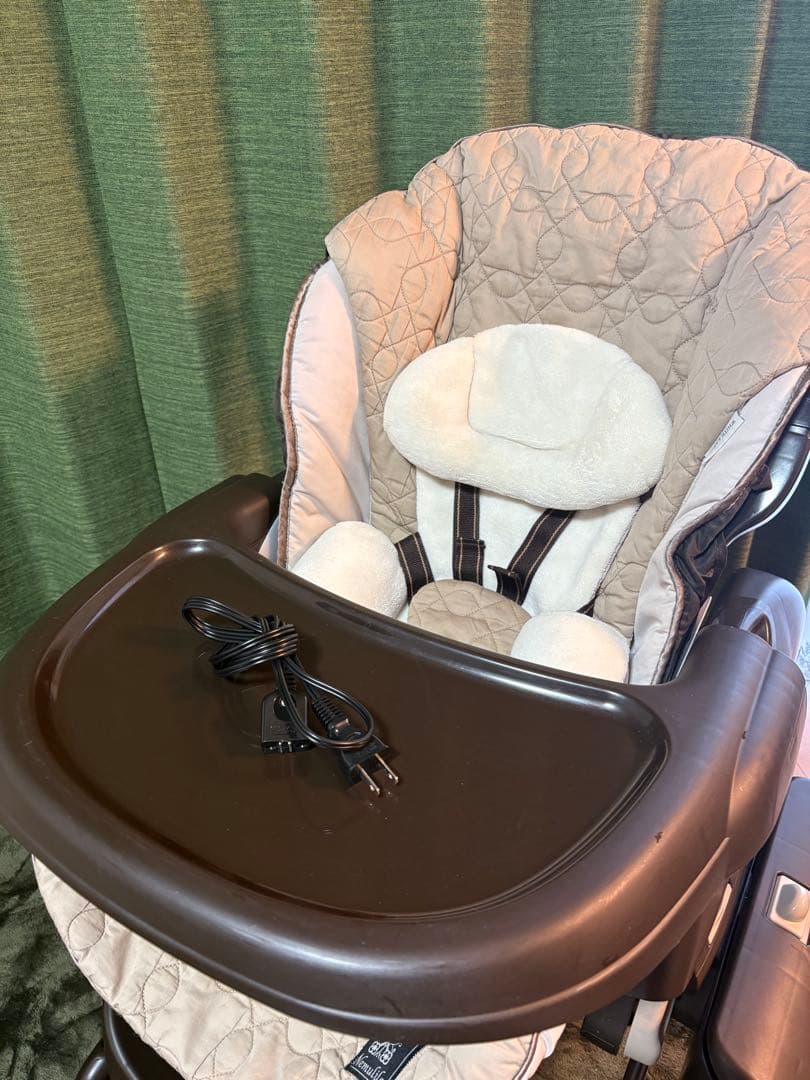 Combi コンビ CWL ネムリラ　AT オートスウィング　電動チェア コンビのネムリラを実機レビュー！オートスウィングで寝てくれるか検証