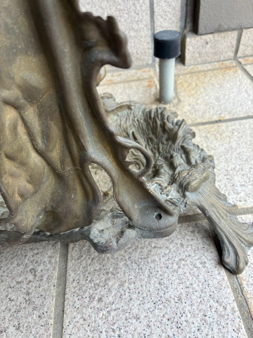 アンティーク ブロンズ像 犬と獵銃の彫刻付き金属製傘立て