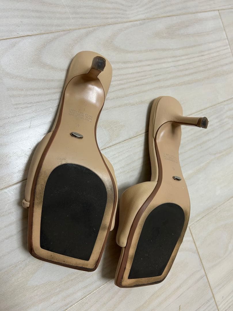 Tony Bianco Alexa Sandal ベージュ Tony Bianco Alexa Sandal