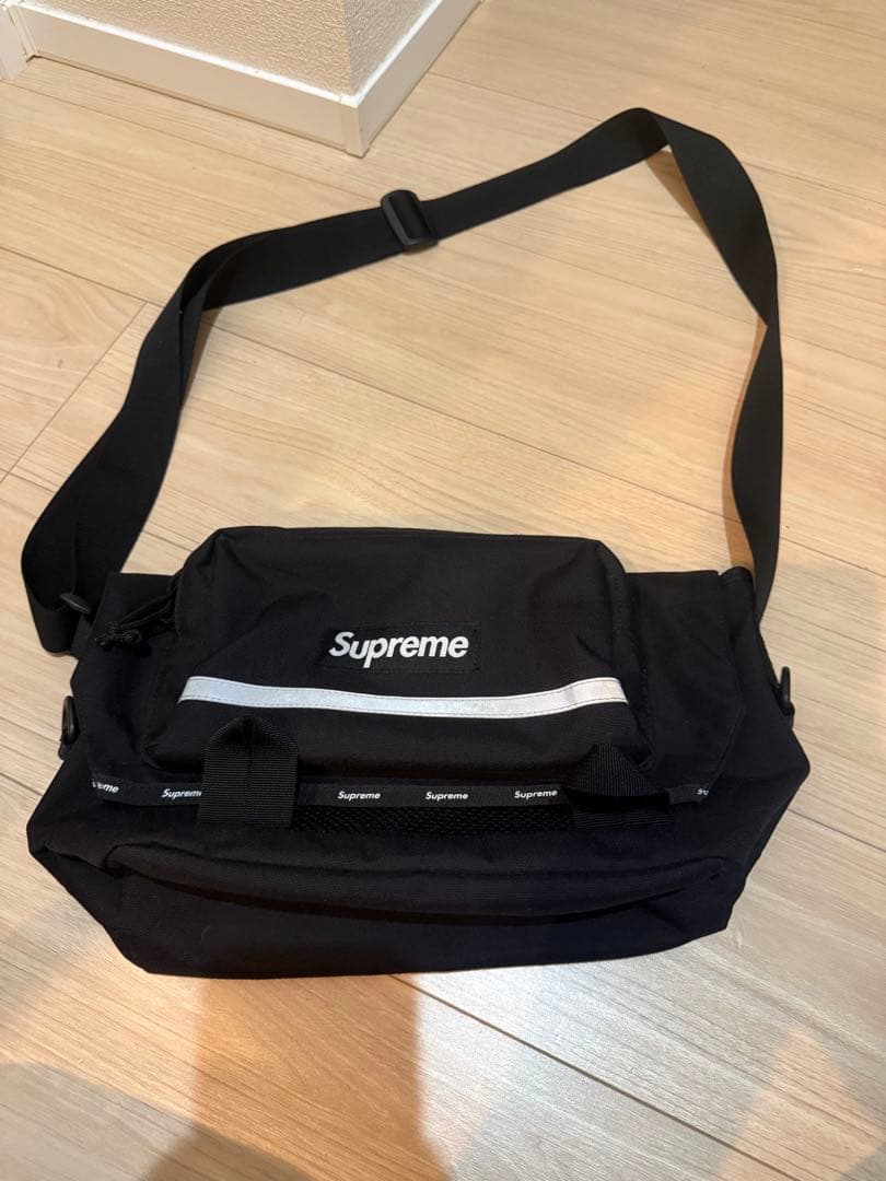 バッグ Supreme 24FW Messenger Bag Supreme Messenger Bag (FW24) - $98
