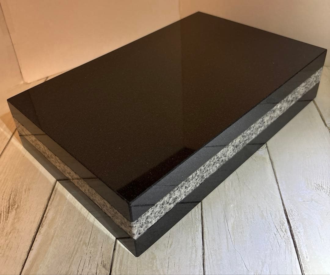 T2. 黒白御影石 デザインプレート