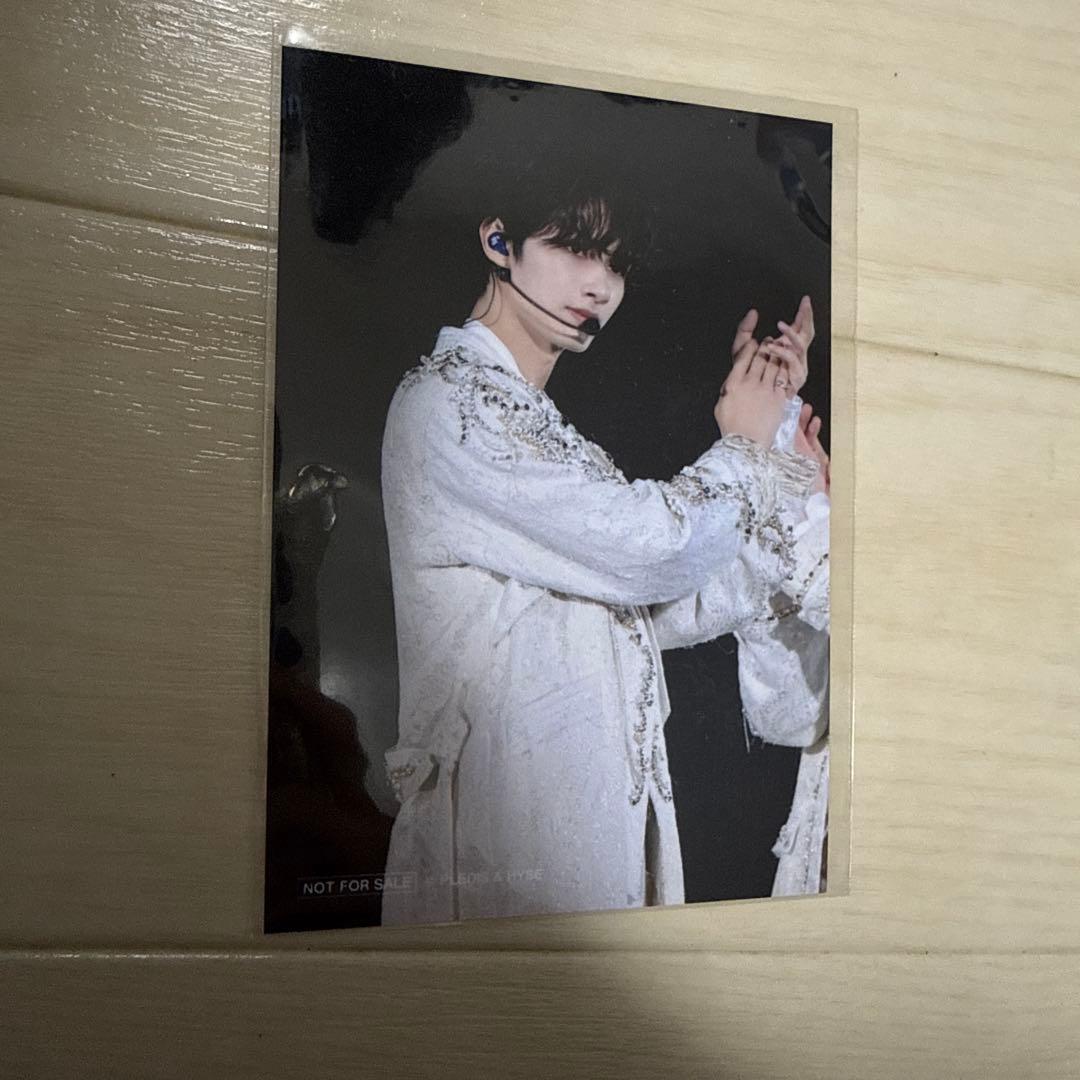 SEVENTEEN exhibition 入場特典 ジュン JUN - メルカリ