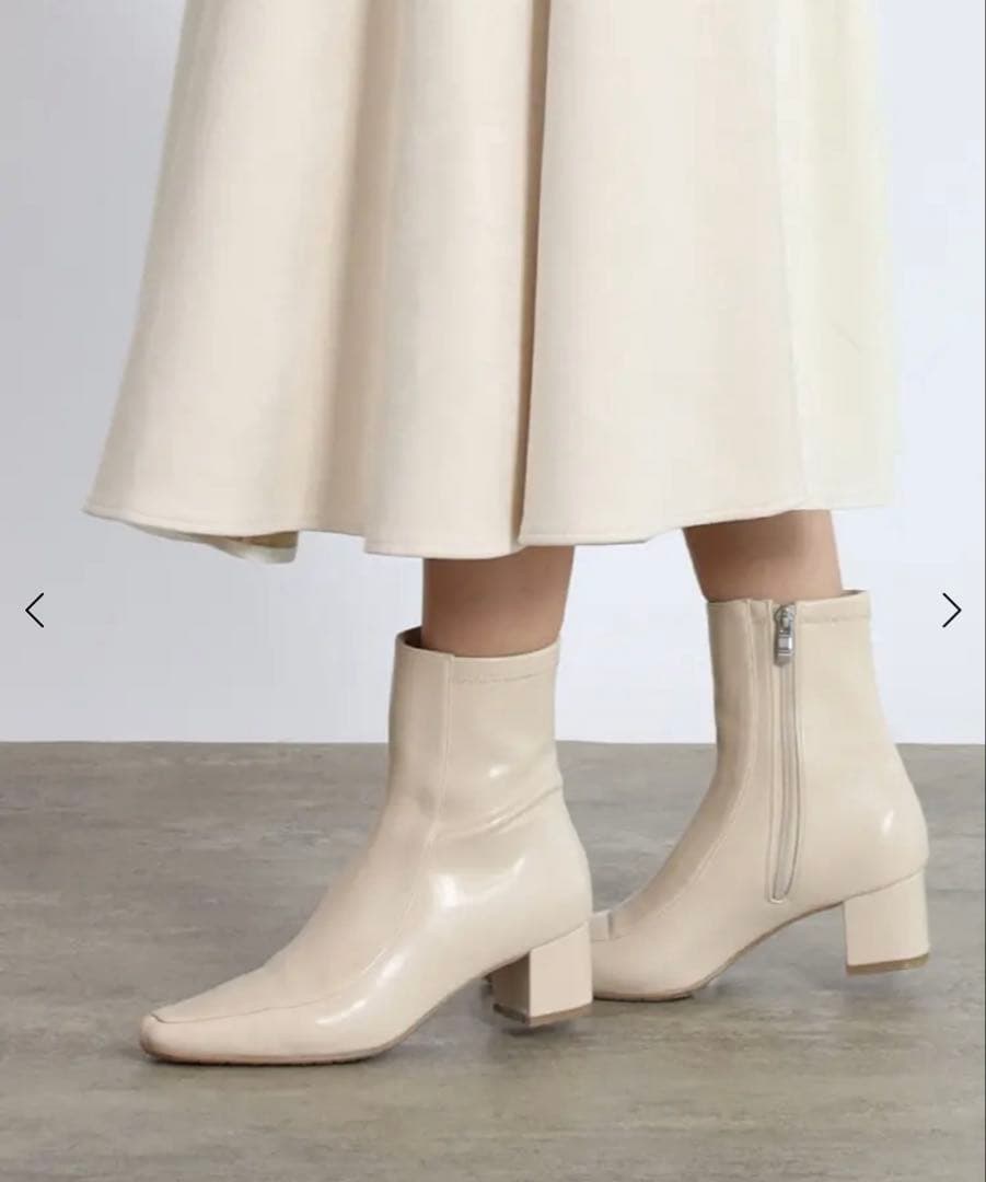 ヤマダヤ　FENNEL エナメルショートブーツ　アイボリー バイヤーが選ぶ秋の小物特集 - ｜YAMADAYA STORE
