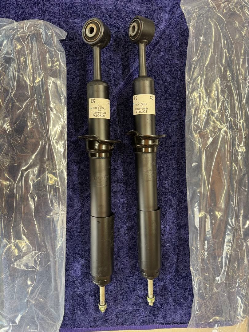 トヨタプラド150系純正新車取り出しコイルスプリングとショックアブソーバーセット BILSTEIN（ビルシュタイン） [正規品]B8 5100シリーズ ショック