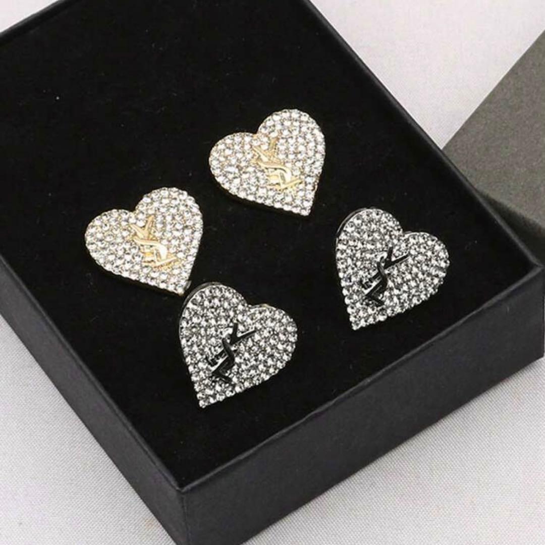 イブ・サンローラン ロゴ ハートピアス ノベルティ - メルカリ