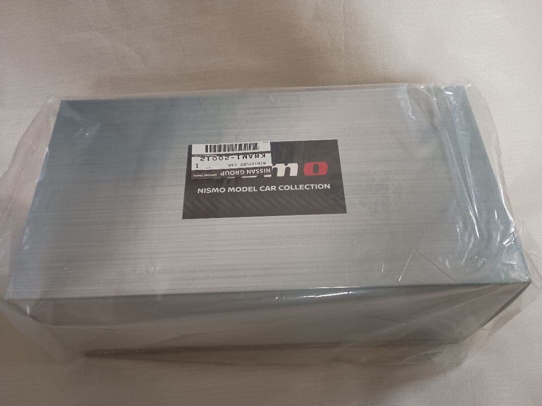 エブロ　1/18 MOTUL　AUTECH　GT-R Ebbro Motul Autech GT-R 2018 Fuji Test Car • DiecastSociety.com