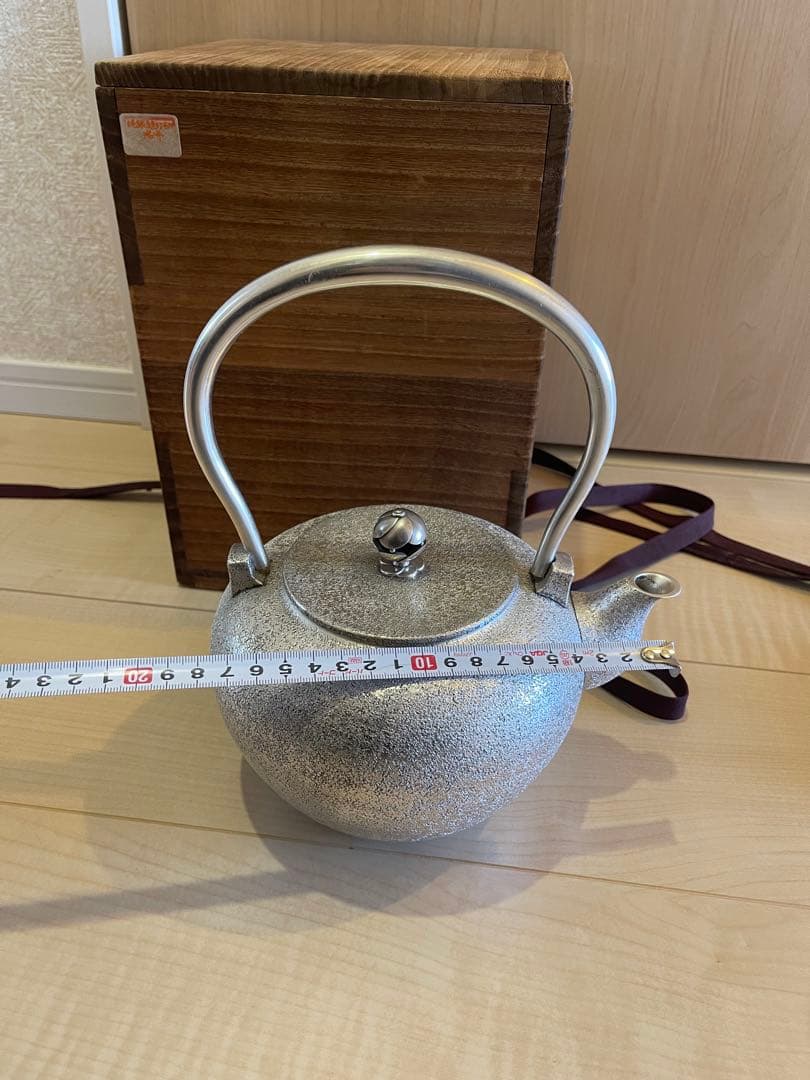 純銀保証 純銀製槌目湯沸1091g 銀瓶 桐箱 刻印あり 急須