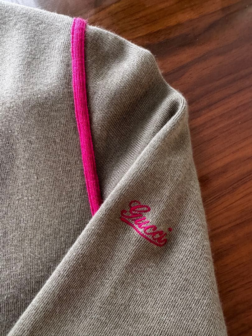 GUCCI Vネックカーディガン Mサイズ ベージュ/ピンク