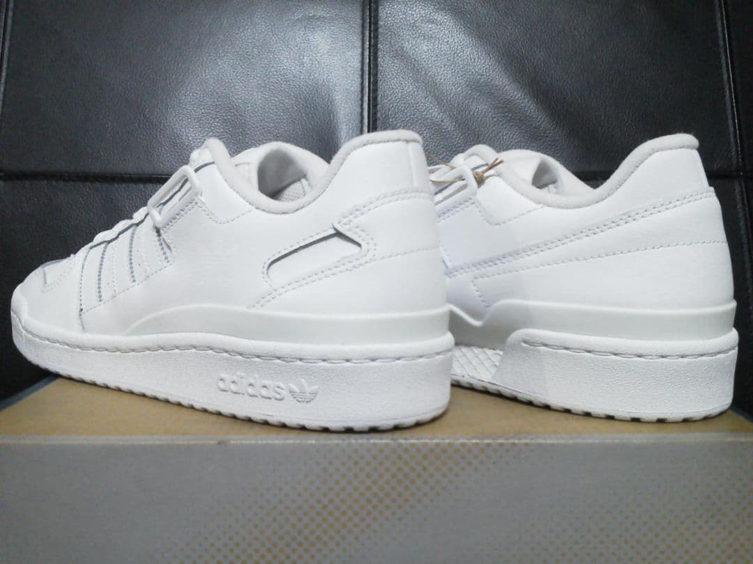 【新品】アディダス フォーラム ロー 白 27.5cm 本革 天然皮革 レザー