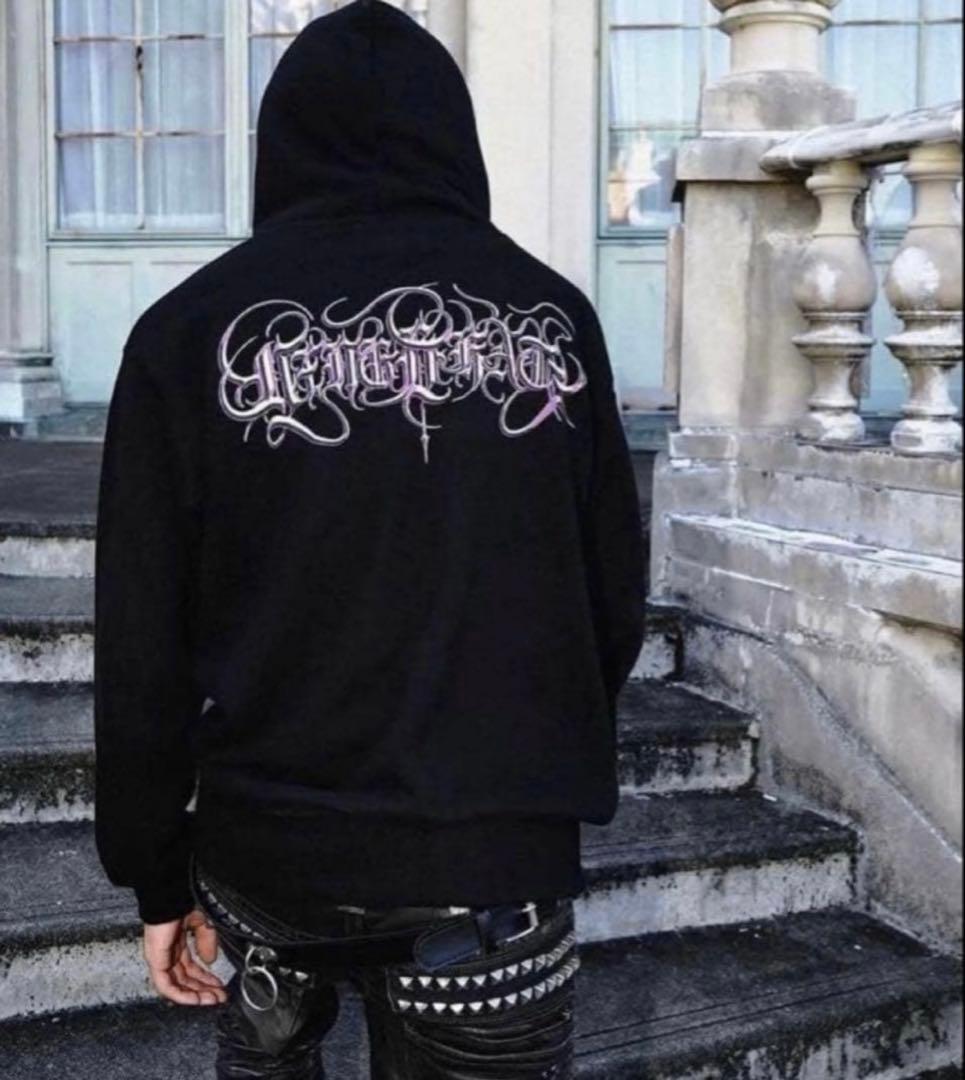 YXNGBRATZ パーカー Pxrge Trxxxper 着用 - メルカリ