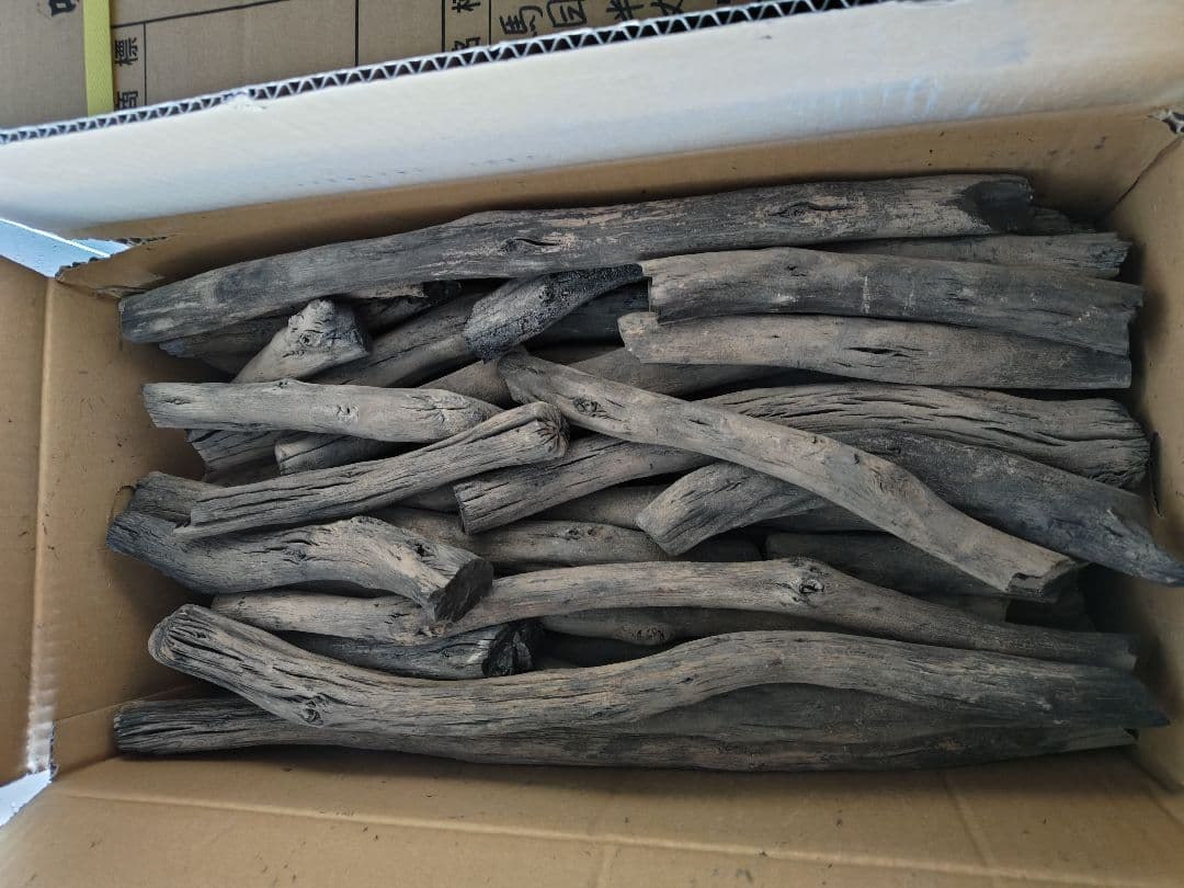 紀州備長炭　白炭　樫細丸　15kg箱 特選国産 紀州備長炭 15kg 樫細丸 ウバメガシ 和歌山県木炭協会