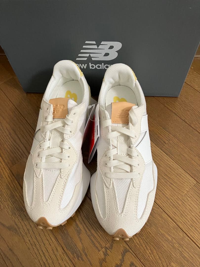 24.0cm ニューバランスWS327 ホワイト&ベージュカラー