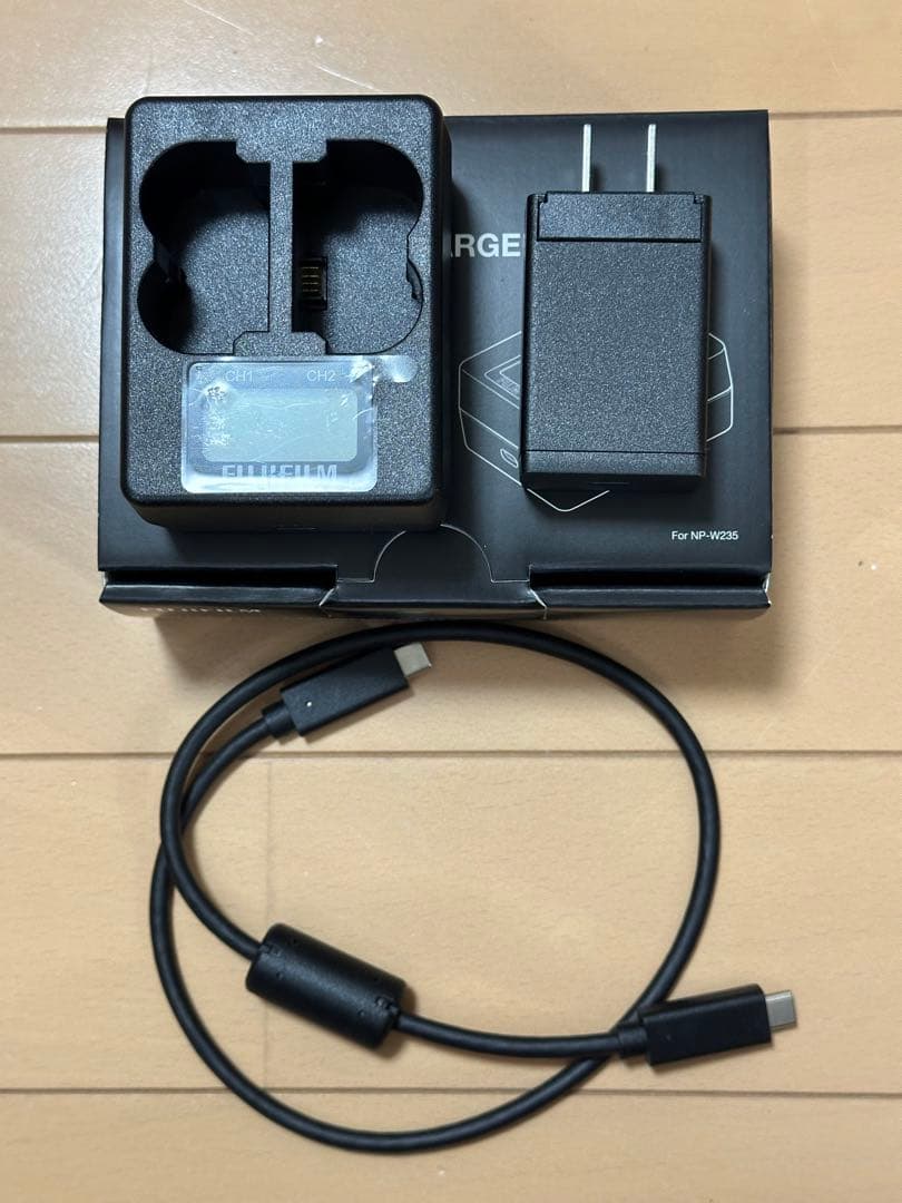 いうちろ様専用 FUJIFILM デュアル充電器&バッテリーセットBC-W235