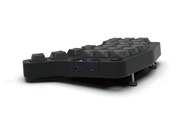 タイピングが変わる。生産効率と姿勢を考え抜いた分割型キーボード