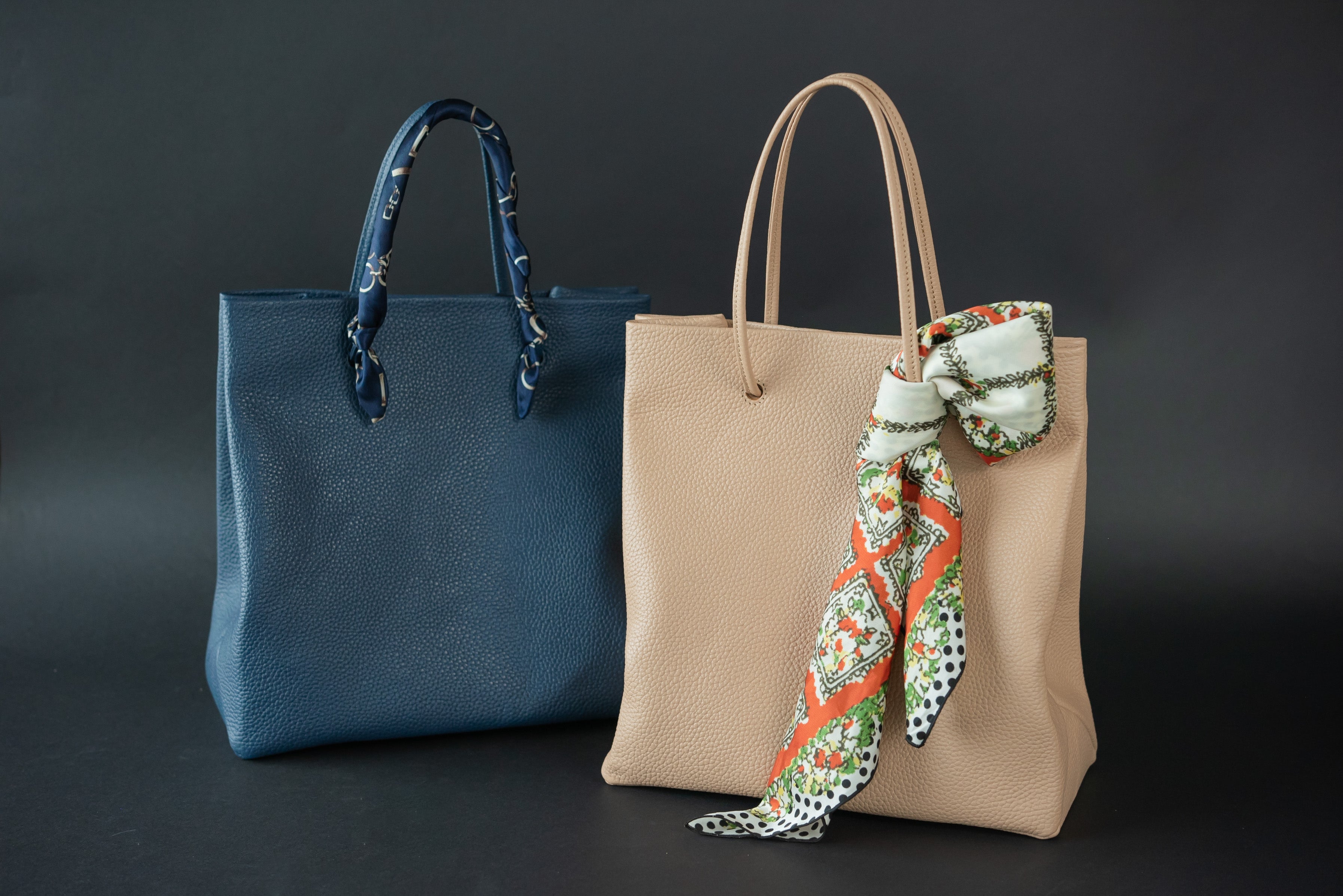 バッグ職人が本気で作る紙袋風「大人革袋」 カスタマイズも出来る