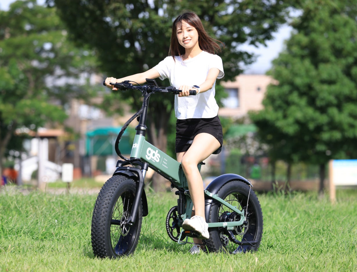 極太タイヤで超パワフル】7段ギア120km走行可。折りたたみ電動アシスト
