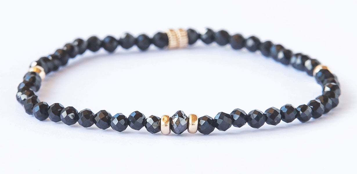 開運と洒落間の両立。石垣島のスピリチュアル・ブレスレット「My