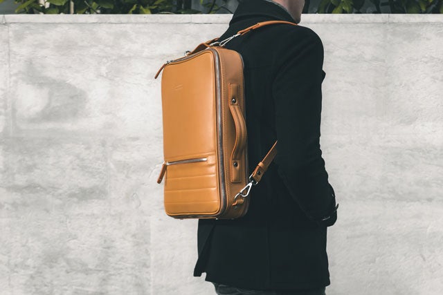 出張にも最適！3WAY可能な多機能&高級レザーバックパック48Hr Switch