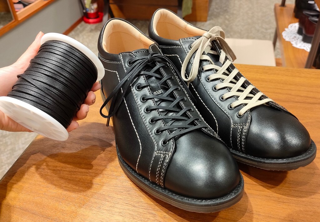 実は大反響でした…スーツで履けるモンキーシューズ | 靴のリーガル