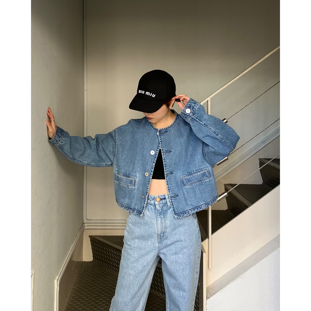 2024年のトレンドも断然ショート丈！羽織るだけで旬顔のデニム